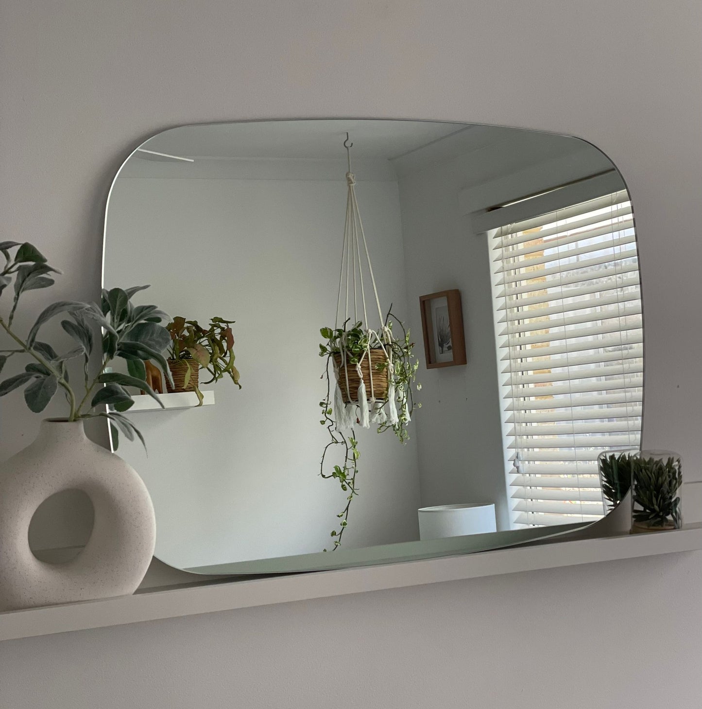 Ebony & Flo - Elka Round Cornered Rectangle Mirror (Hooks)