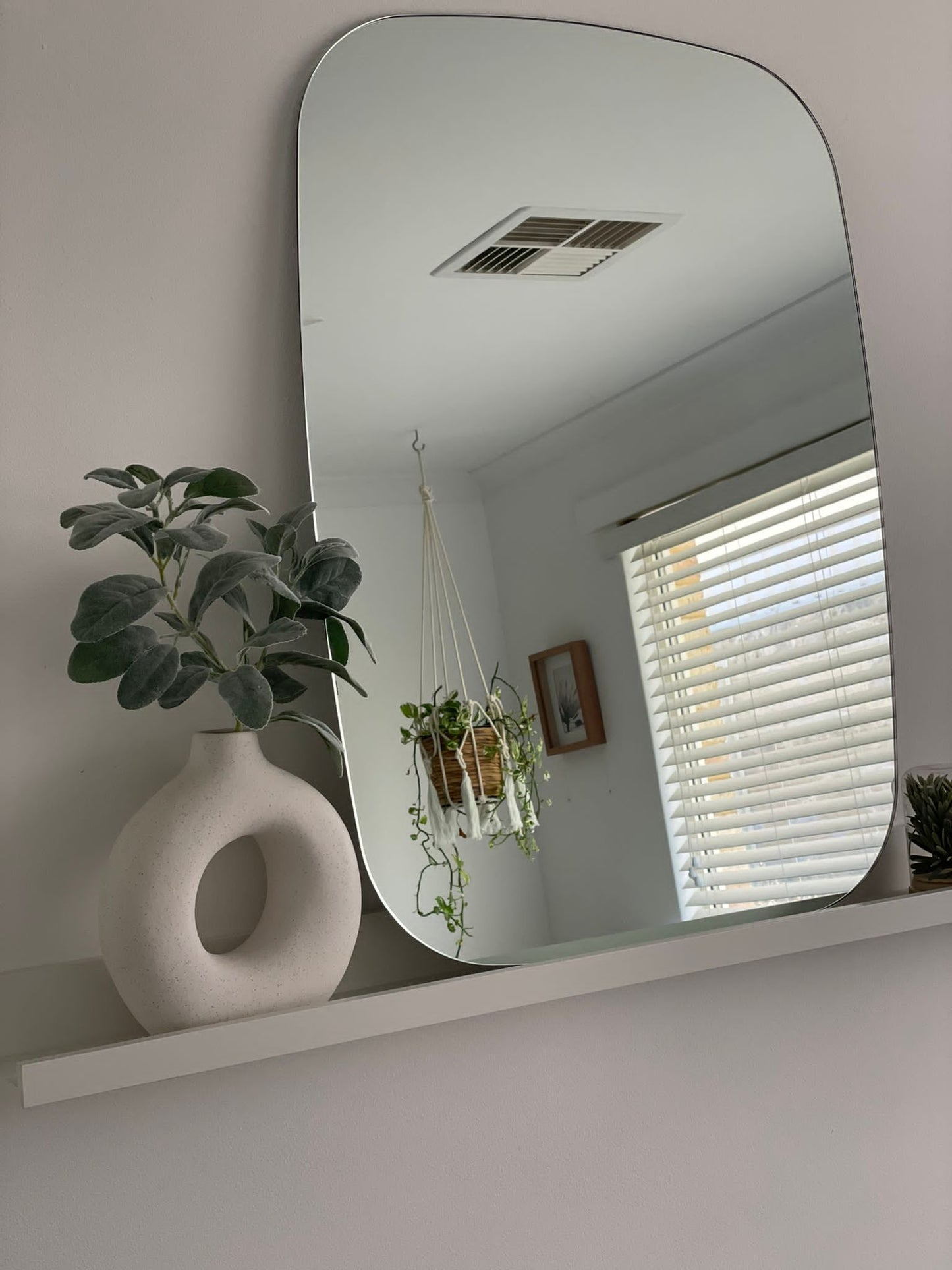 Ebony & Flo - Elka Round Cornered Rectangle Mirror (Hooks)