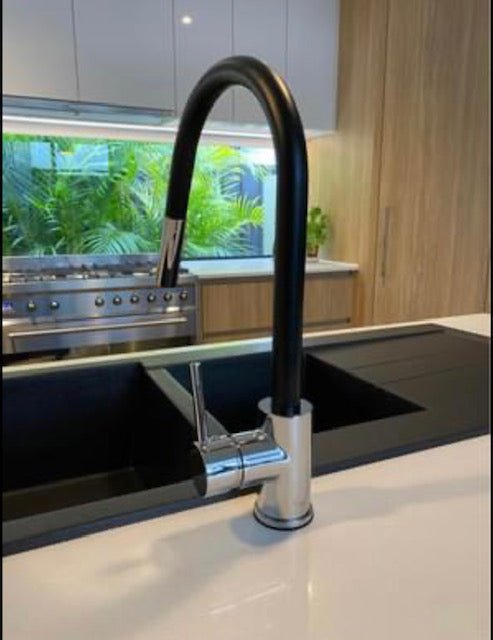 Star - Chrome and Black Pull Out Mixer Tap - 2 Magpies