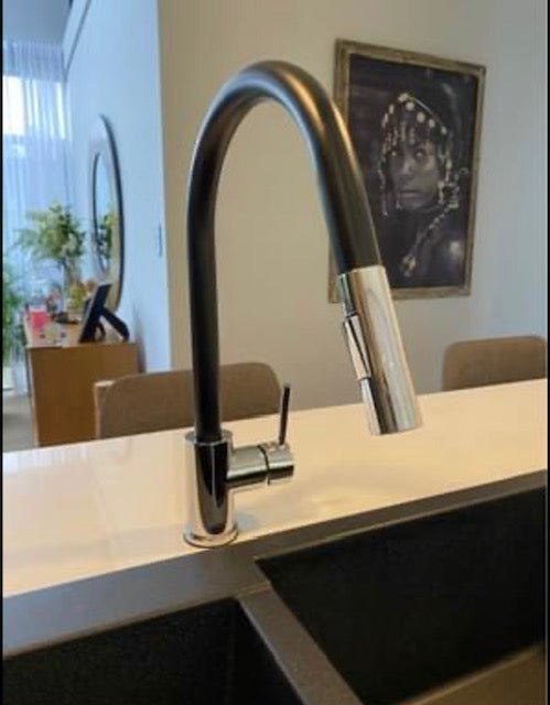 Star - Chrome and Black Pull Out Mixer Tap - 2 Magpies